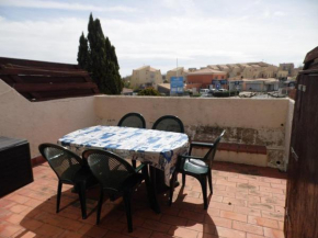 Duplex 2 pièces avec terrasse, parking privé et tout équipé pour 4 personnes - FR-1-326-451